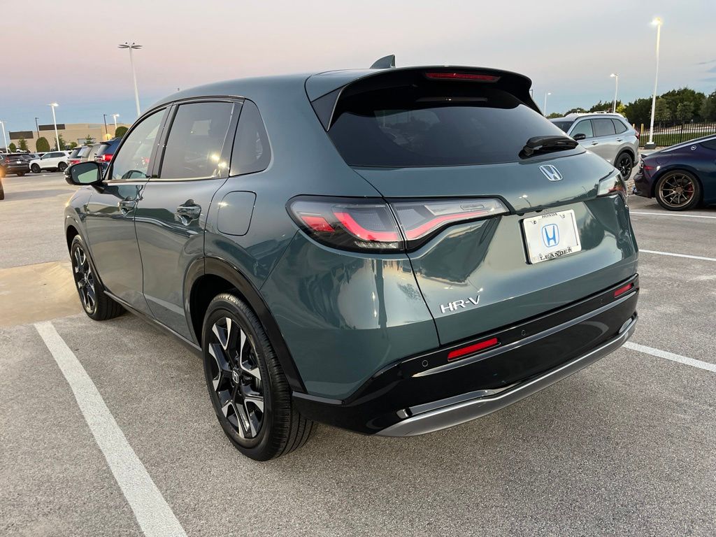Thumbnail: 2027 Honda HR-V - 4