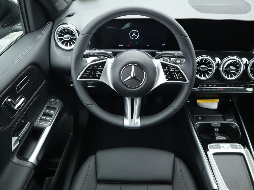 Thumbnail: 2025 Mercedes-Benz GLB - 10