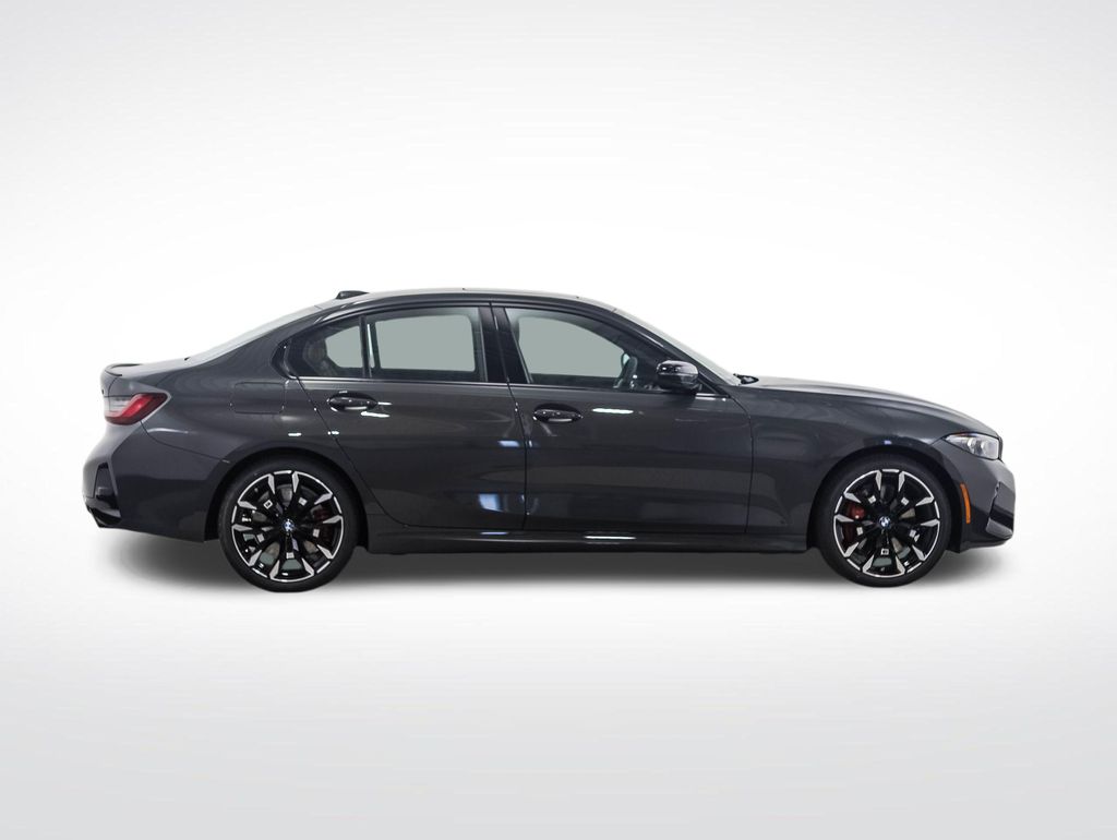 Thumbnail: 2026 BMW 3 Series - 6