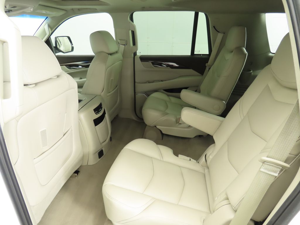 2017 Cadillac Escalade Luxury 22