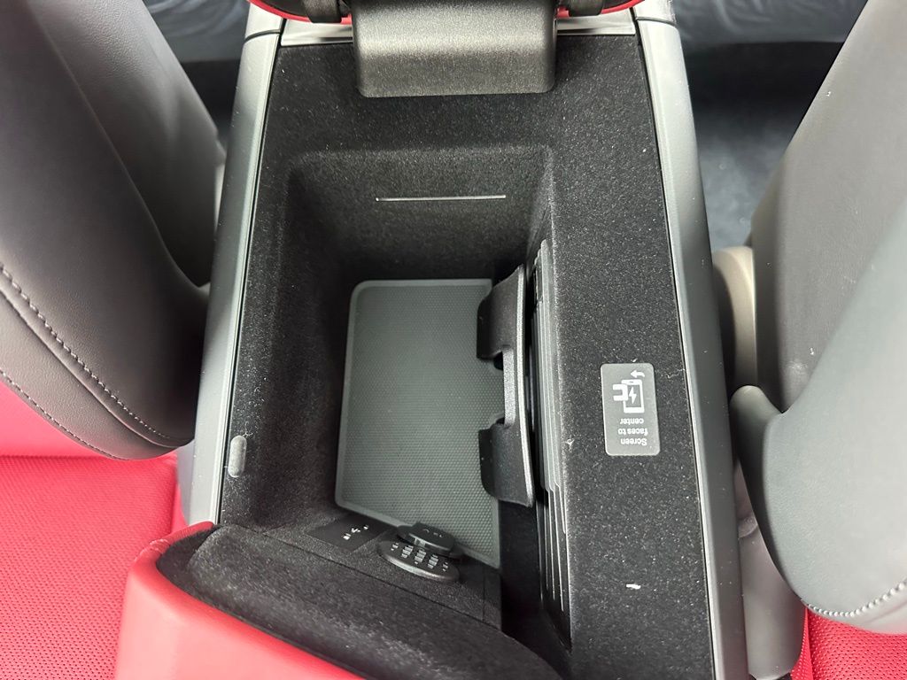 Thumbnail: 2026 Porsche Taycan - 29