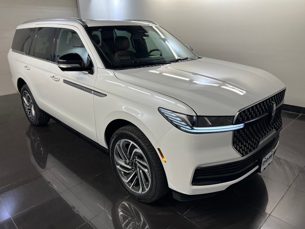 2026 Lincoln Navigator Reserve 4WD's photo