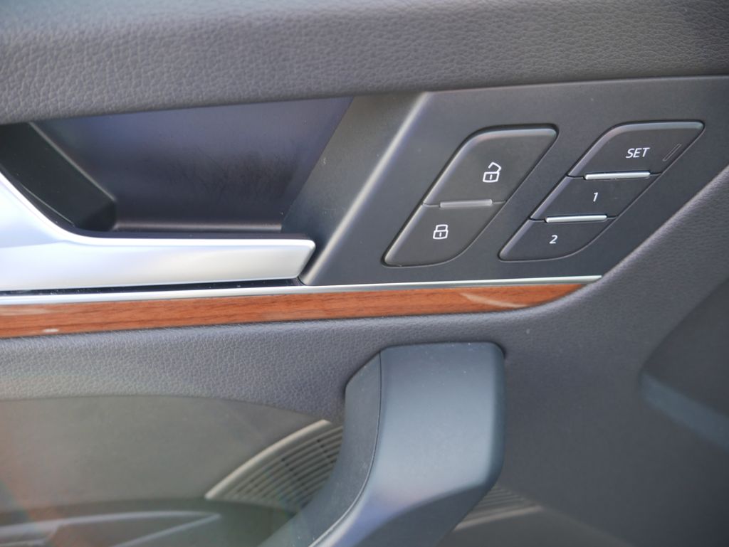 Thumbnail: 2023 Audi Q5 - 17