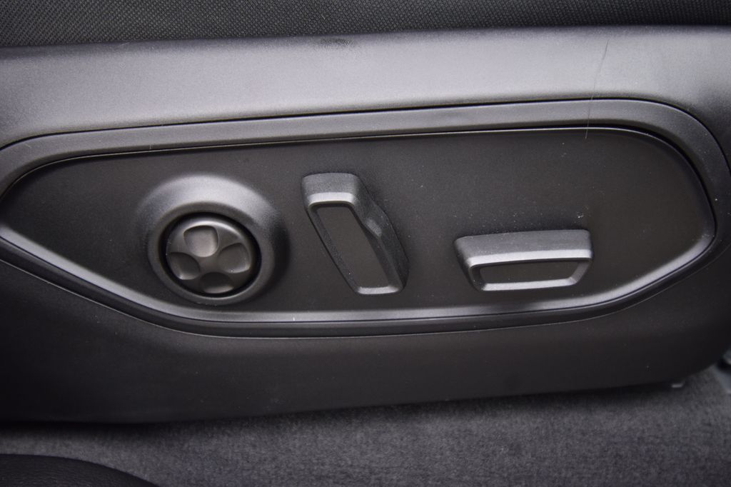 new 2025 Jeep Grand Cherokee car, priced at $44,577