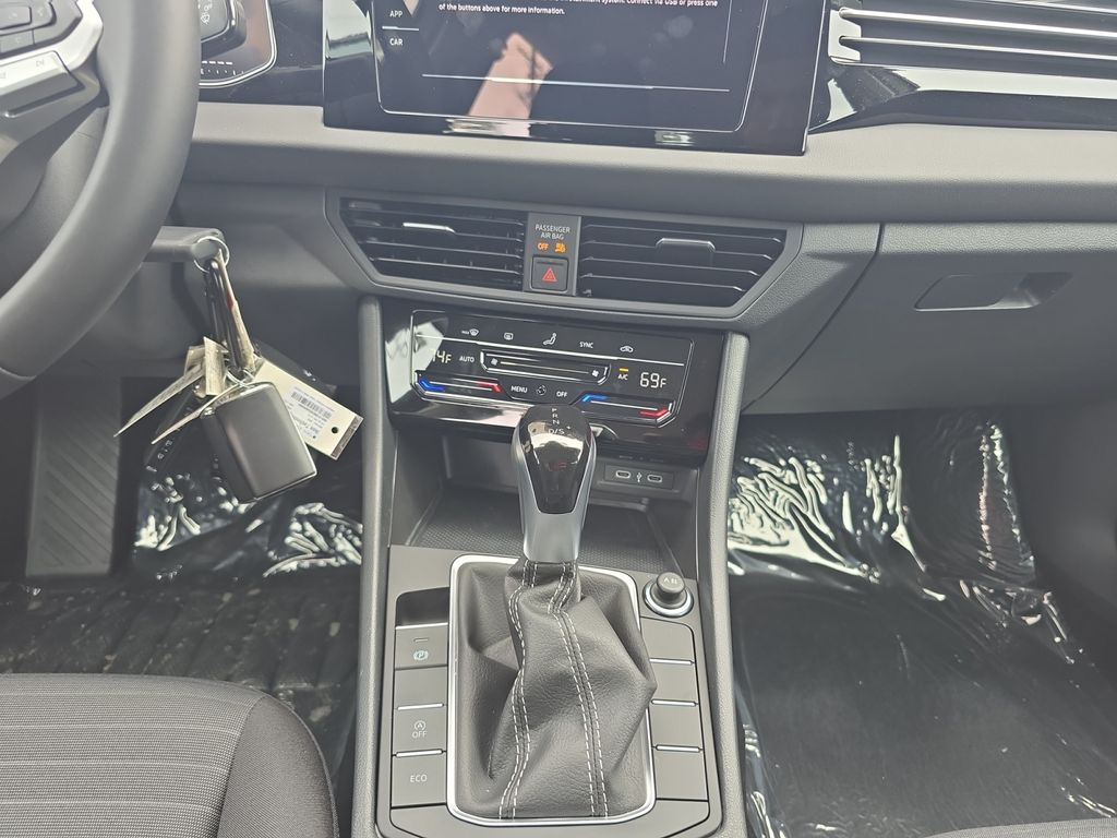 2025 Volkswagen Jetta 1.5T S photo