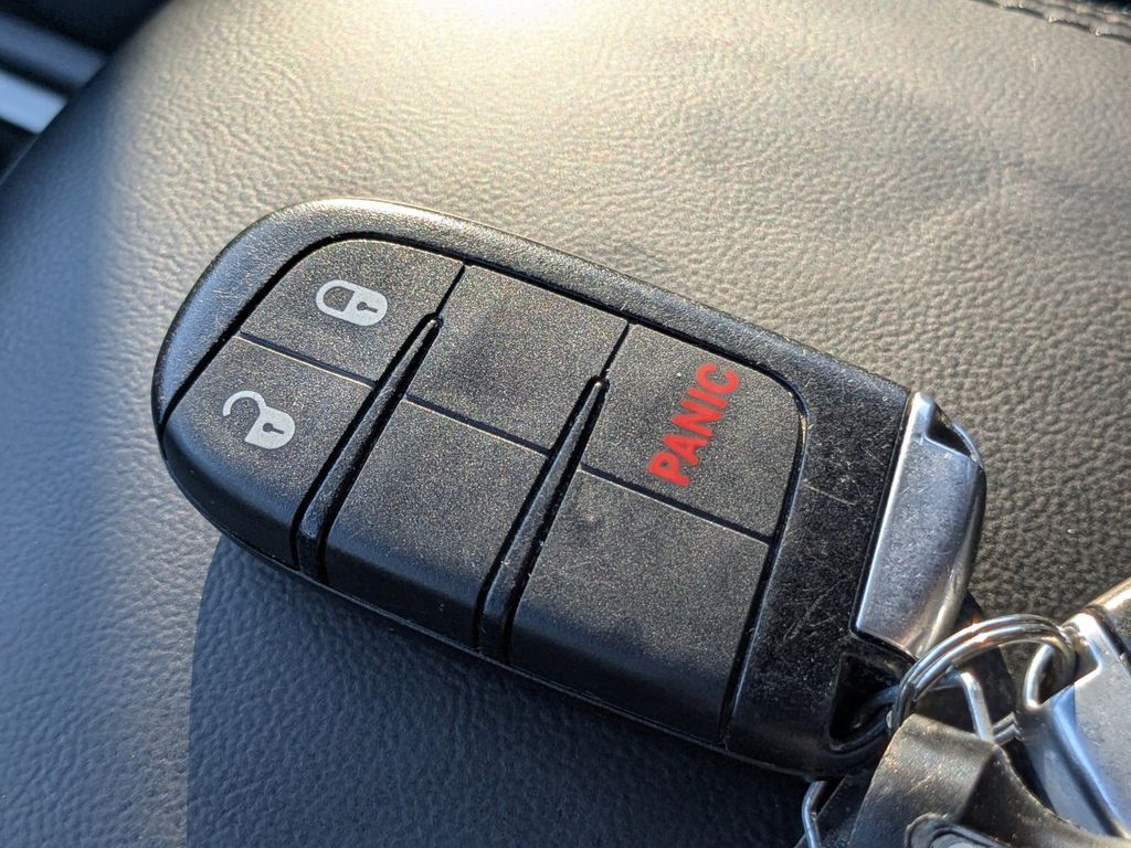 2020 Jeep Grand Cherokee Laredo E 4x2