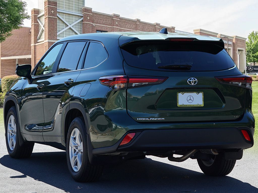 Thumbnail: 2024 Toyota Highlander - 7