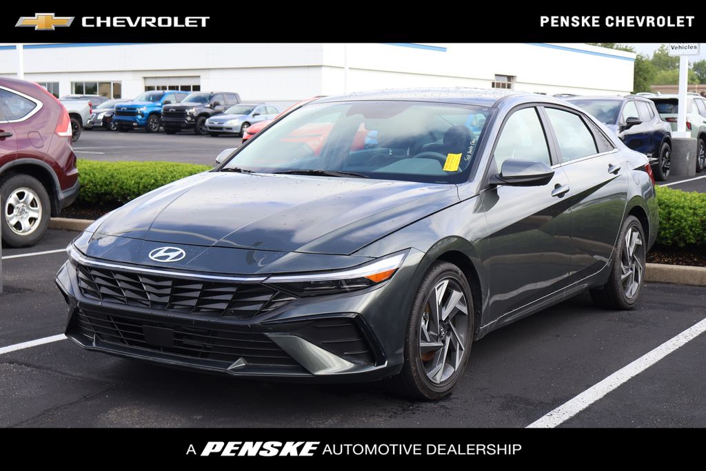 2025 Hyundai Elantra SEL -
                Indianapolis, IN