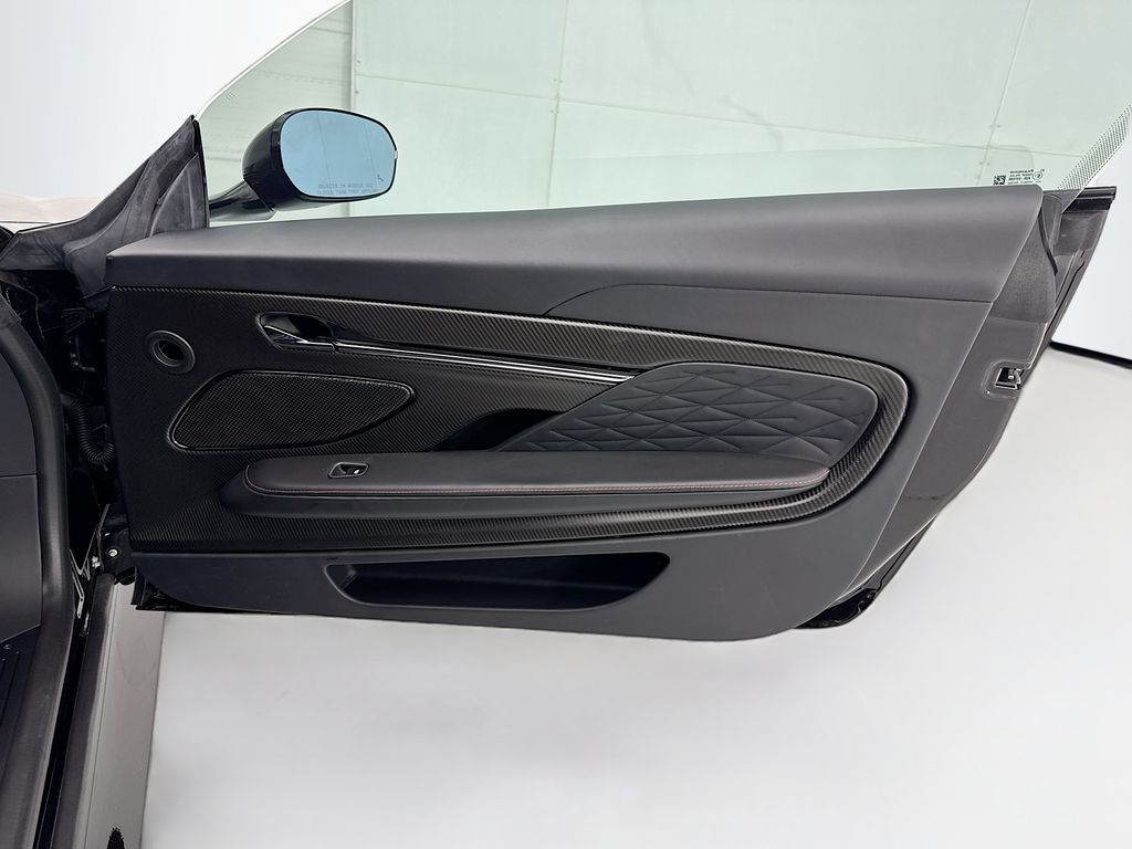 2025 Aston Martin DB12 Base - Photo 24