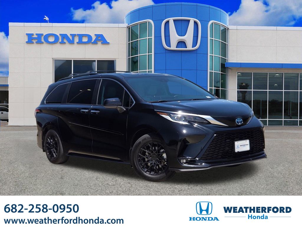 Midnight Black Metallic 2022 Toyota Sienna Minivan All-Wheel Drive Continuously Variable Transmission