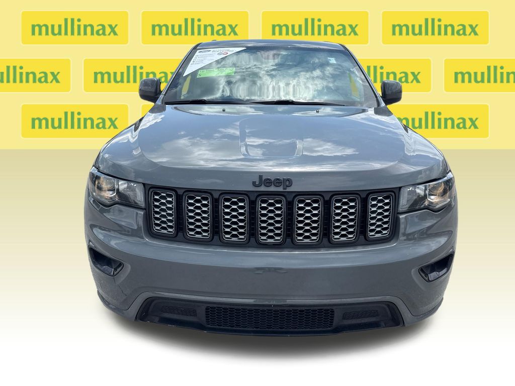 Certified Used 2020 Gray Jeep Altitude image 11