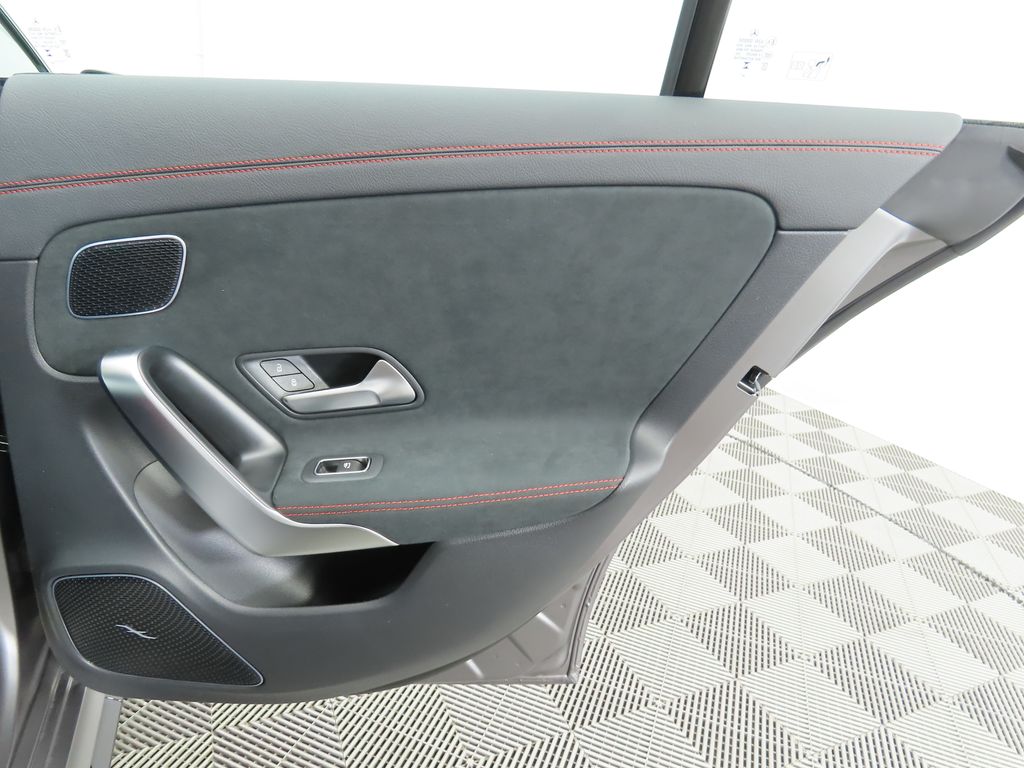 2025 Mercedes-Benz CLA 45 AMG 27