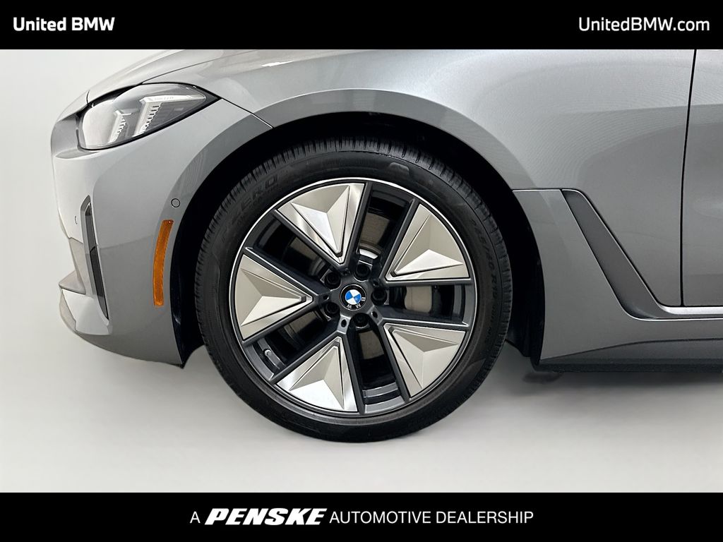 Thumbnail: 2026 BMW i4 - 2