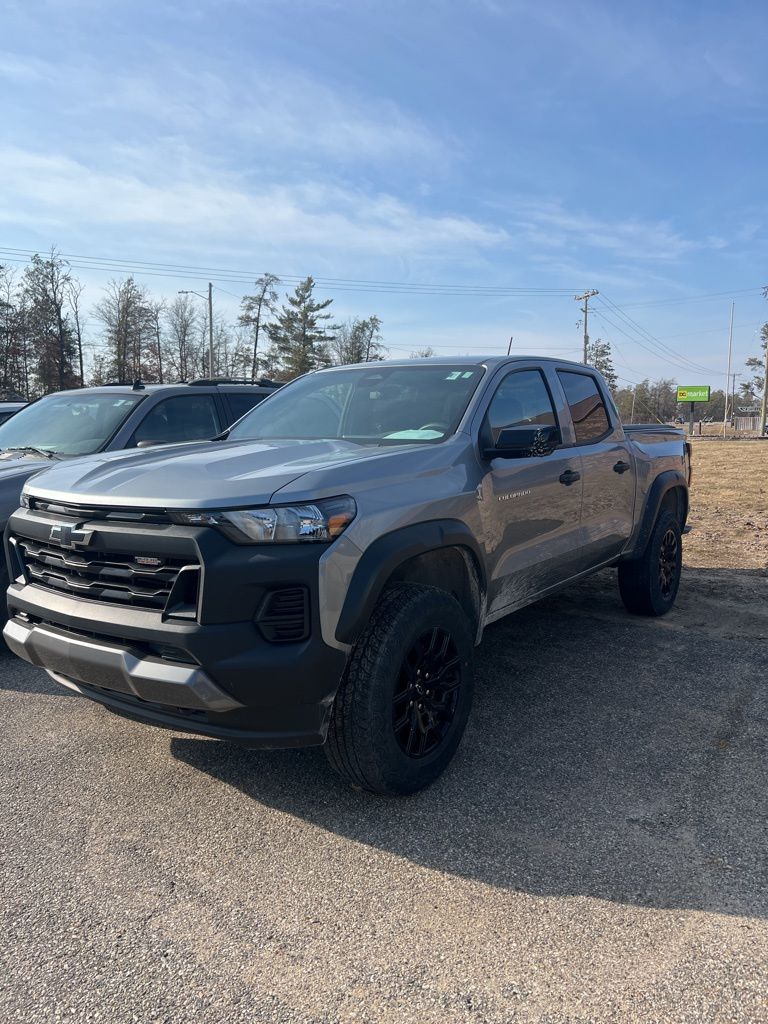 Sterling Gray Metallic 2023 Chevrolet Colorado Trail Boss Crew Cab 4WD Pickup Truck Four-Wheel Drive 8-Speed Automatic