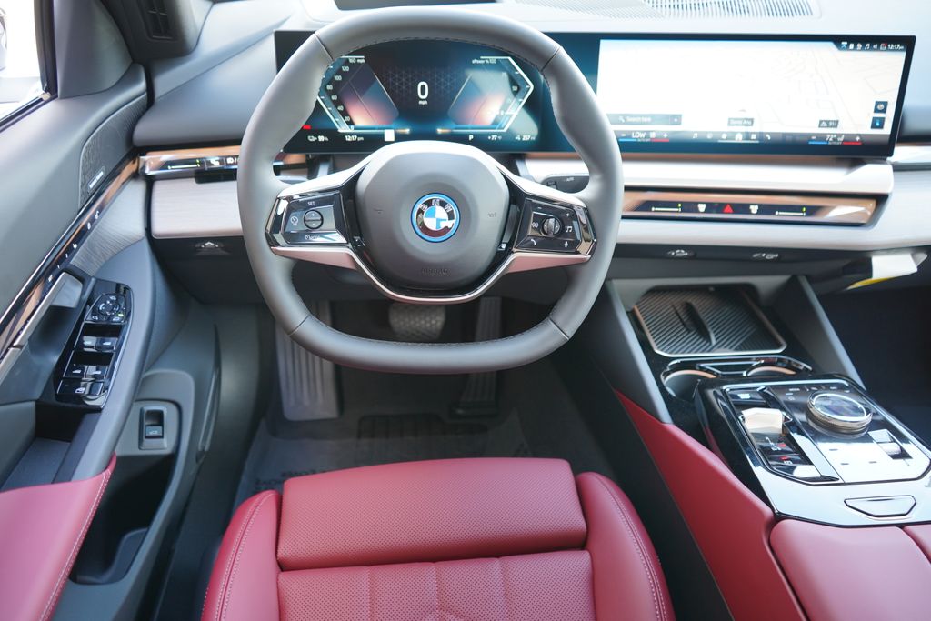 Thumbnail: 2026 BMW i5 - 15