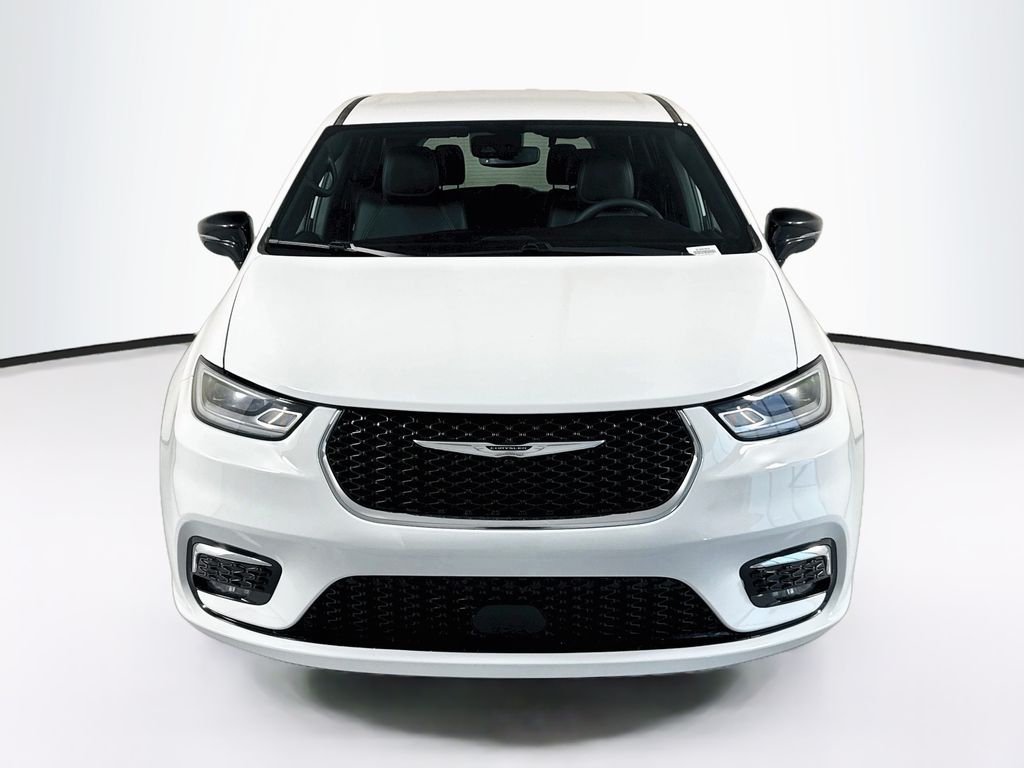 Thumbnail: 2025 Chrysler Pacifica - 2