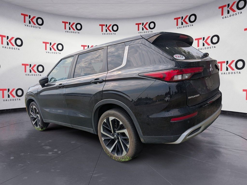 Used 2024 Mitsubishi Outlander SUV