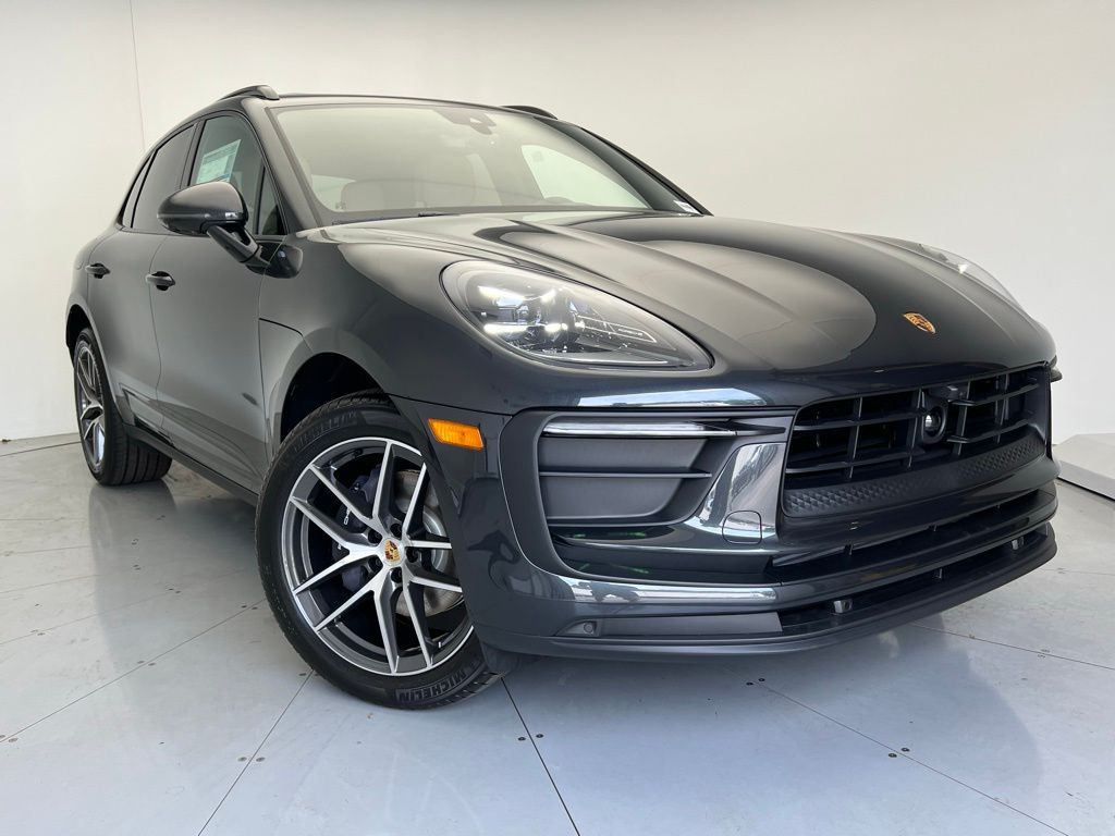Thumbnail: 2025 Porsche Macan - 24