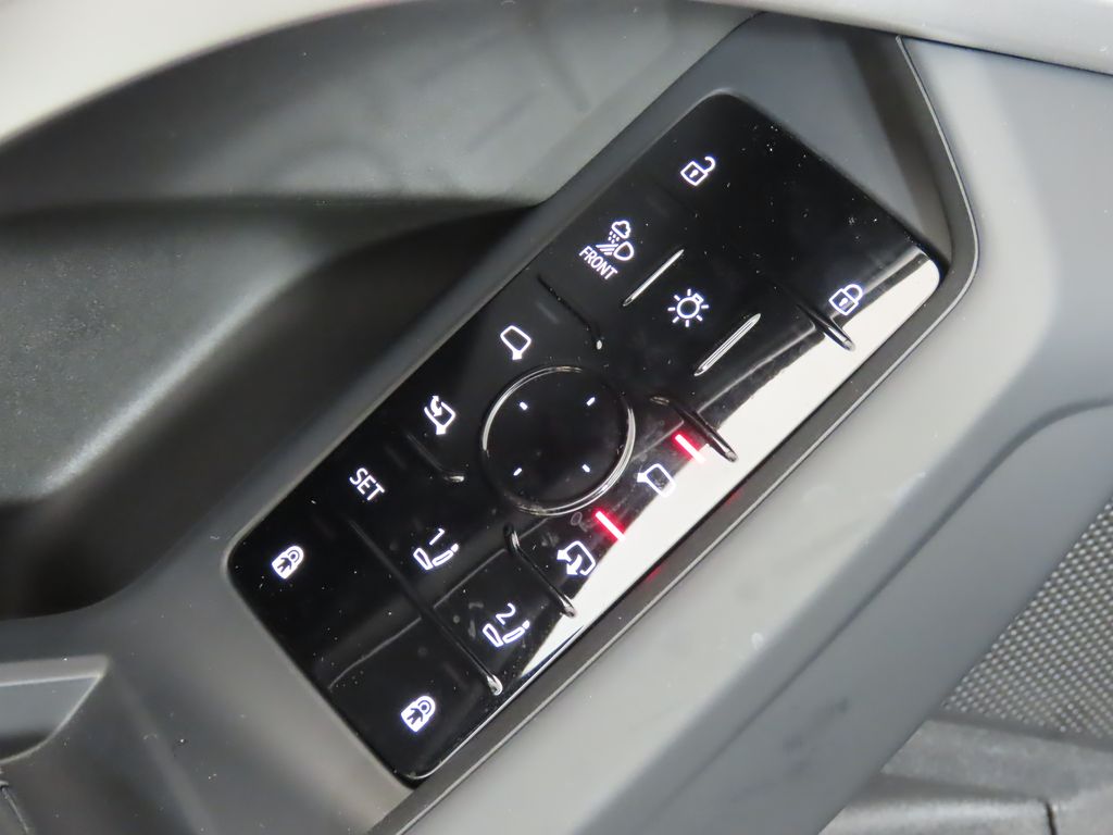 Thumbnail: 2025 Audi Q5 - 28