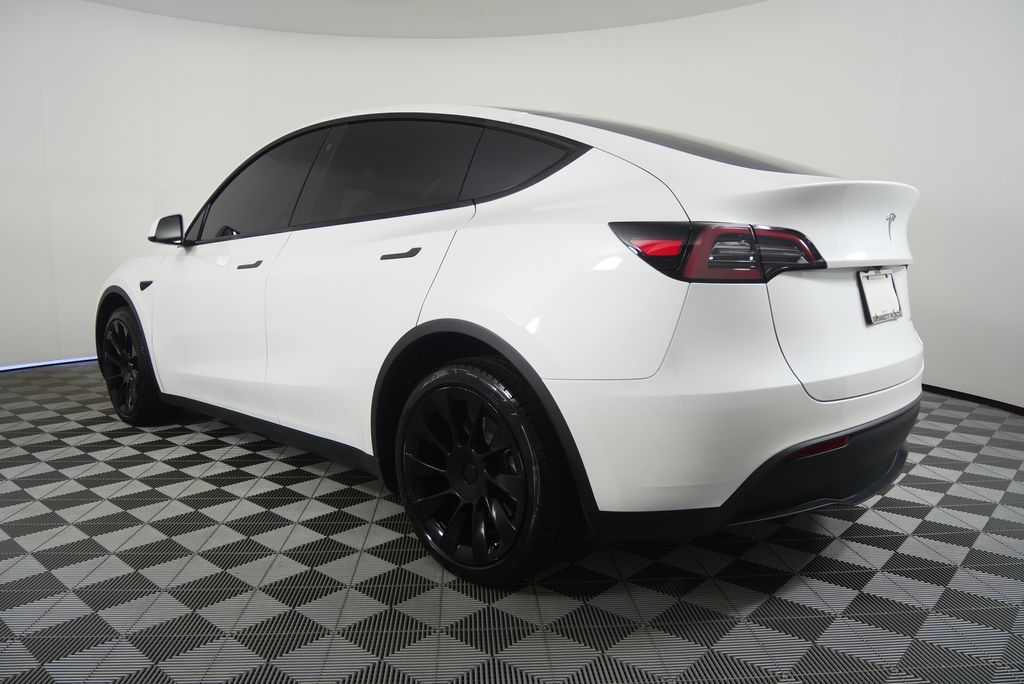 Thumbnail: 2023 Tesla Model Y - 5