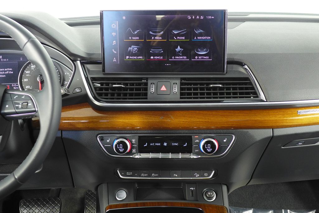 Thumbnail: 2023 Audi Q5 - 25