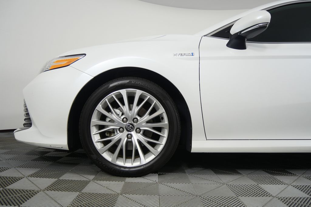 Thumbnail: 2020 Toyota Camry - 7