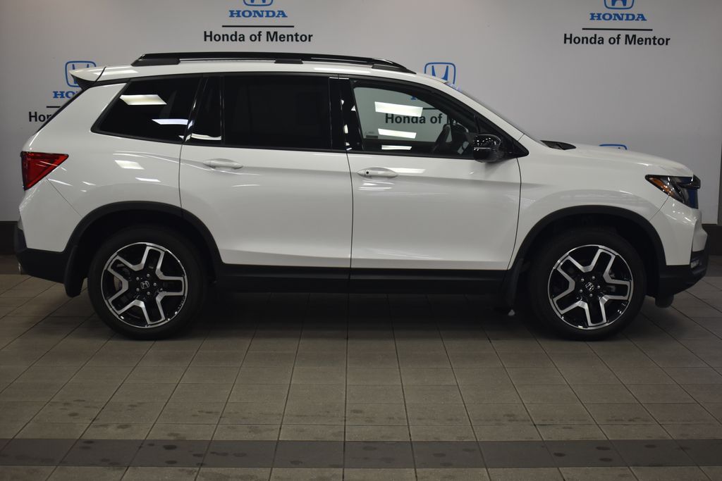 2023 Honda Passport Elite 9