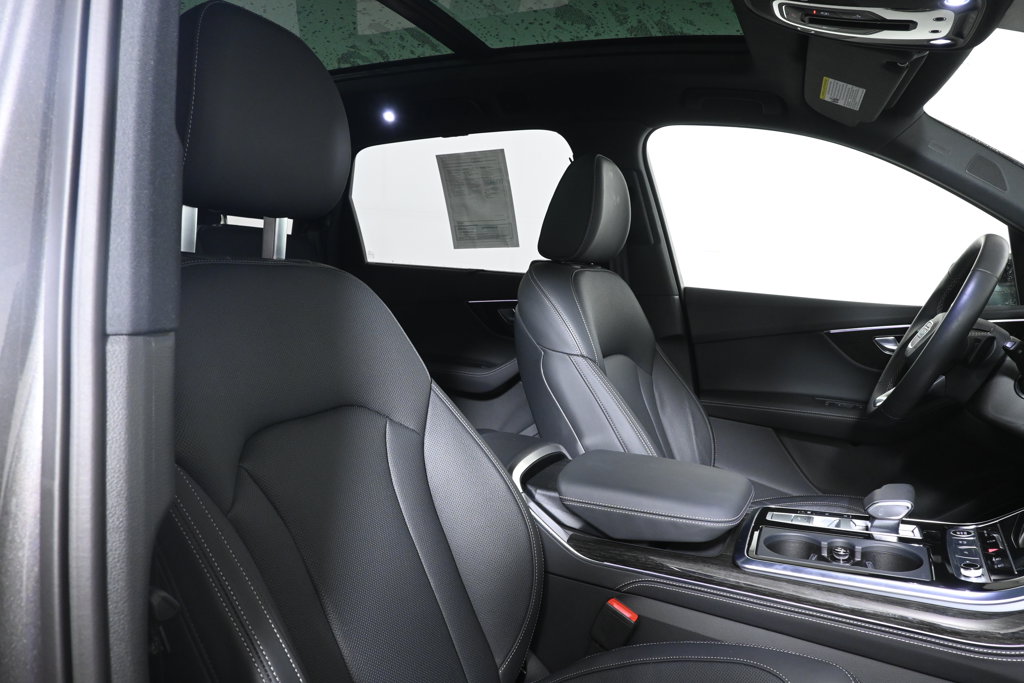 Thumbnail: 2025 Audi Q7 - 30