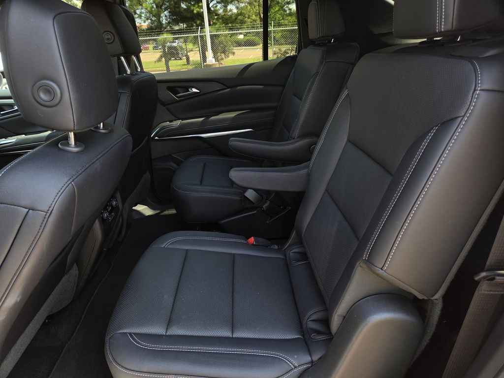 Used 2026 Chevrolet Traverse SUV