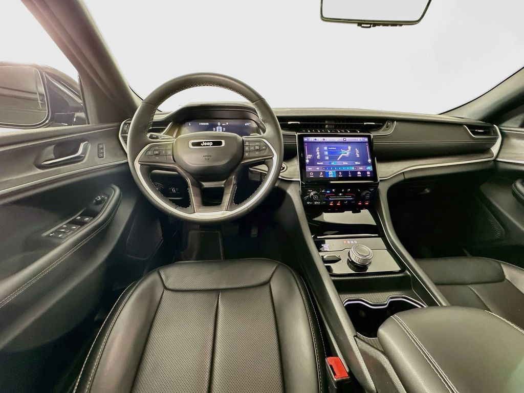 Thumbnail: 2024 Jeep Grand Cherokee - 22