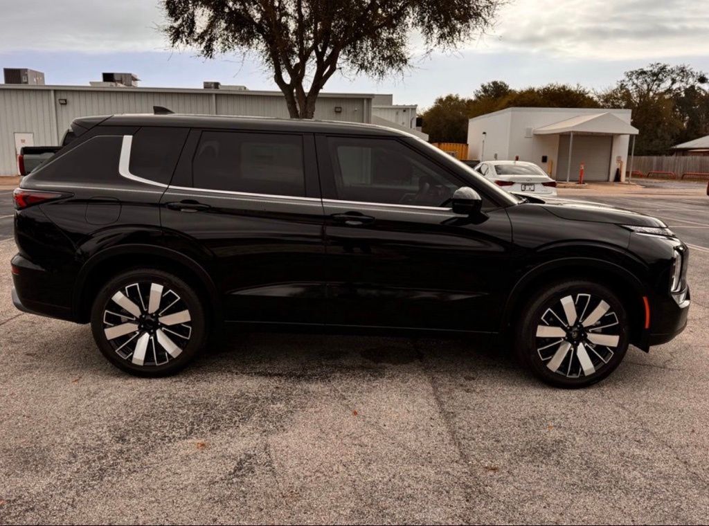 New 2026 Mitsubishi Outlander SUV