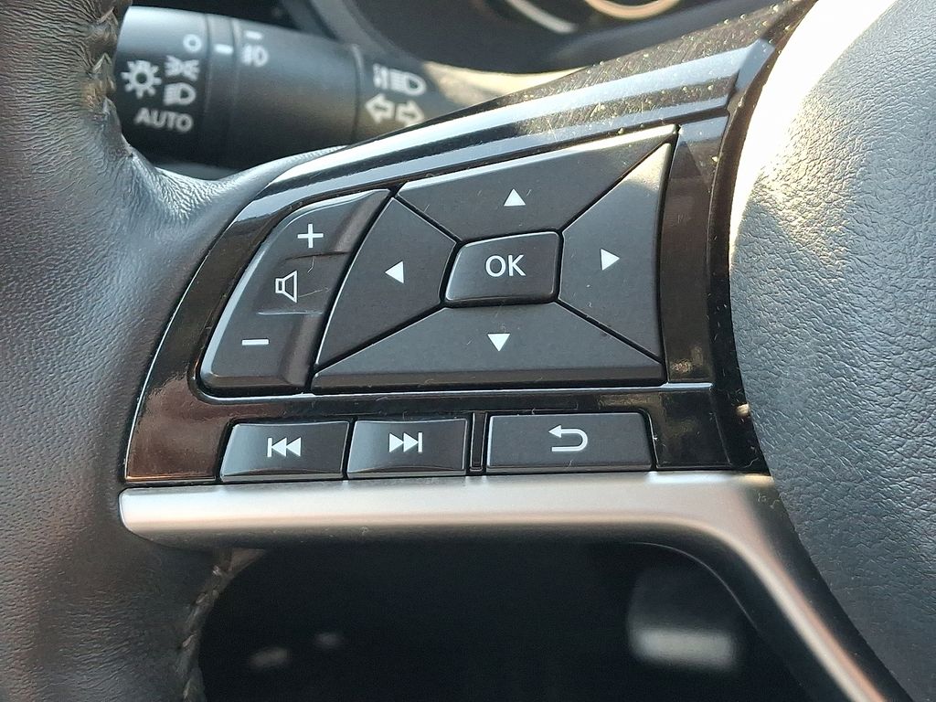 Thumbnail: 2021 Nissan Altima - 22