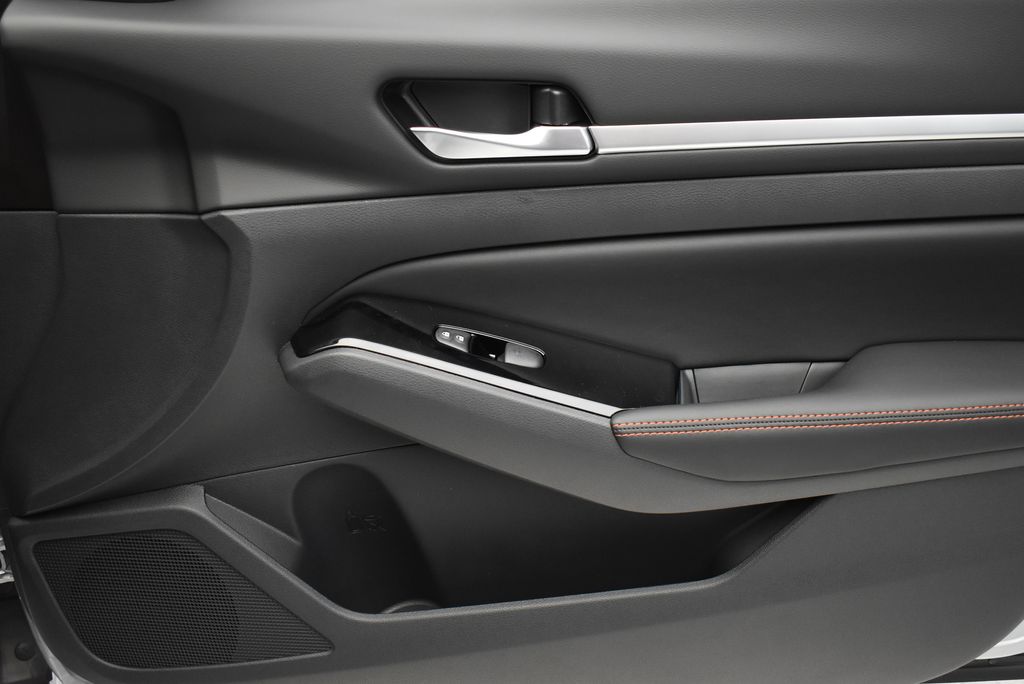 Thumbnail: 2025 Nissan Altima - 24