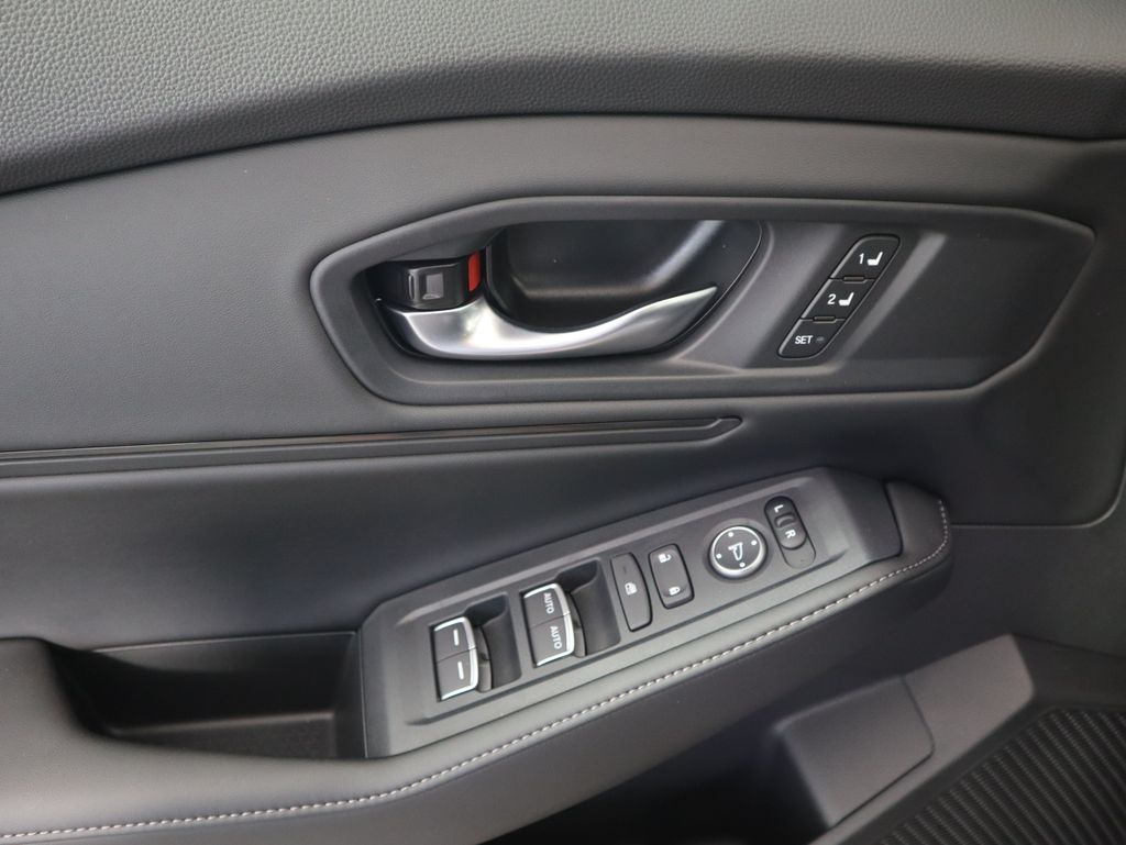 Thumbnail: 2025 Honda Accord - 25