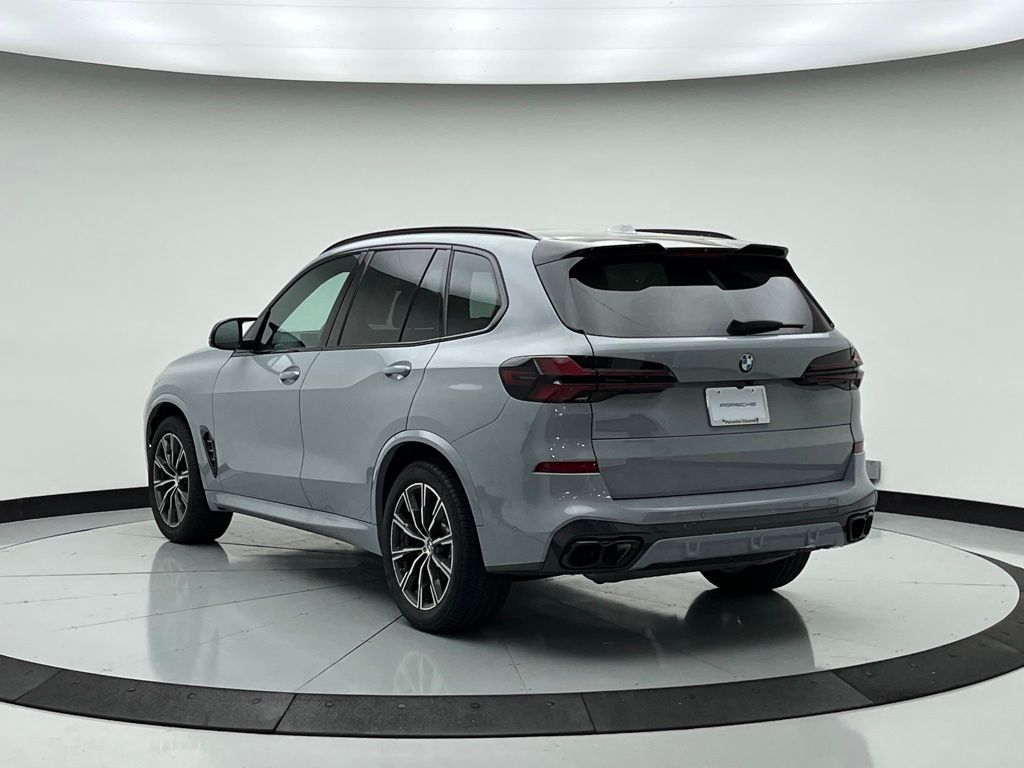 2025 BMW X5 M60i 7