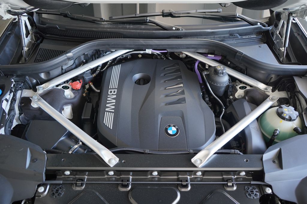 Thumbnail: 2026 BMW X7 - 22