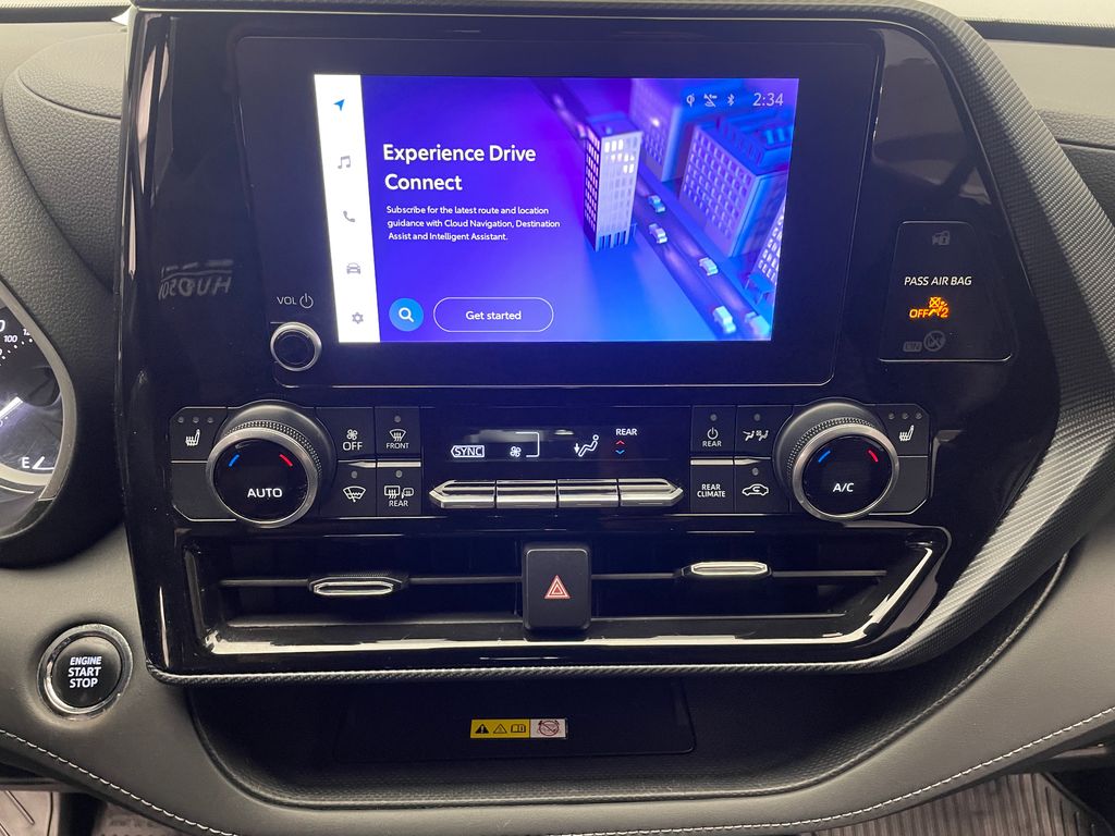 Thumbnail: 2023 Toyota Highlander - 24