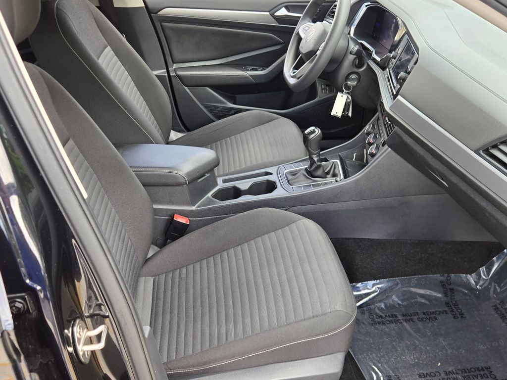 2022 Volkswagen Jetta - $15,000
