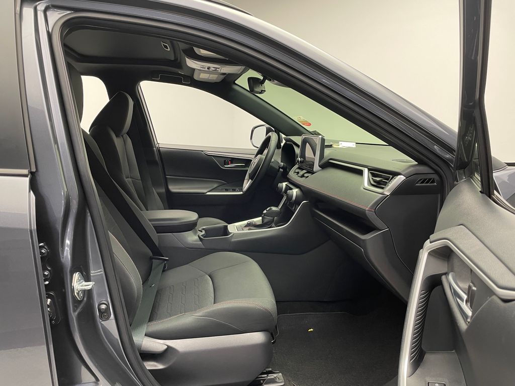 2023 Toyota RAV4 Prime SE 17