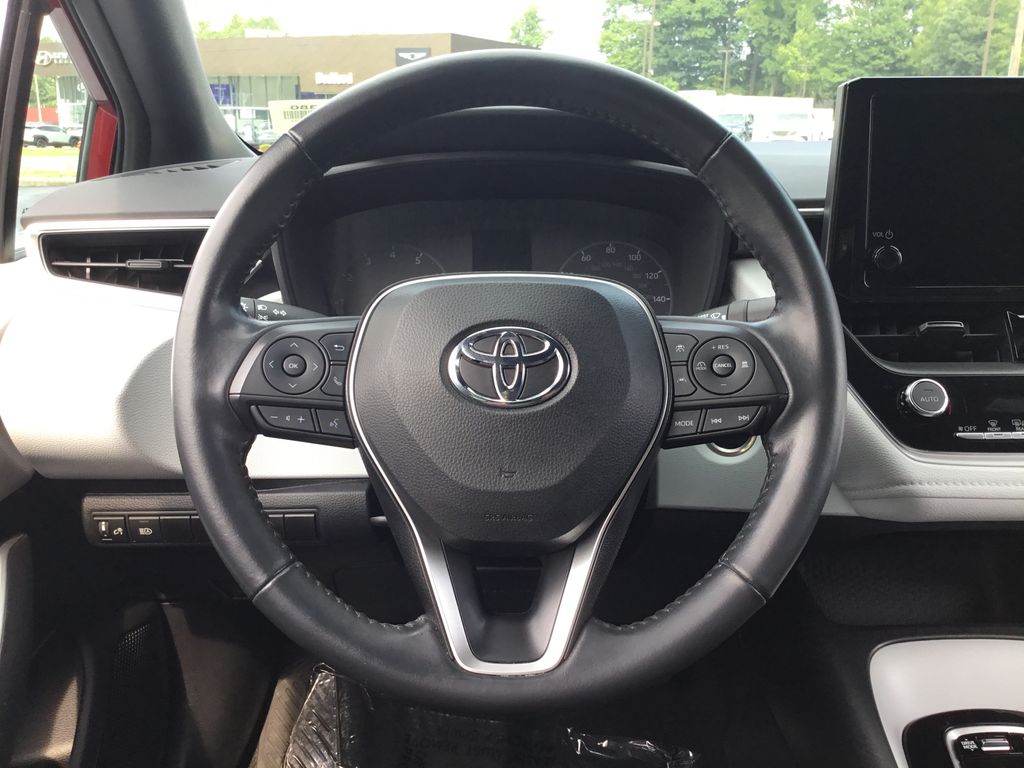 Thumbnail: 2023 Toyota Corolla - 18