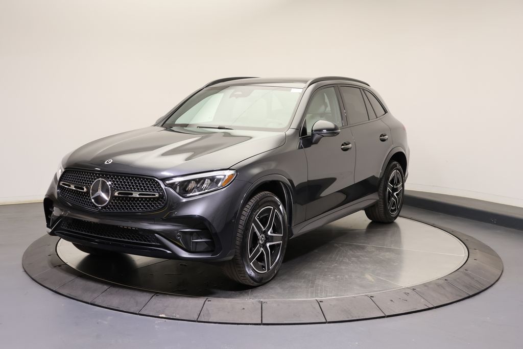Thumbnail: 2027 Mercedes-Benz GLC - 3