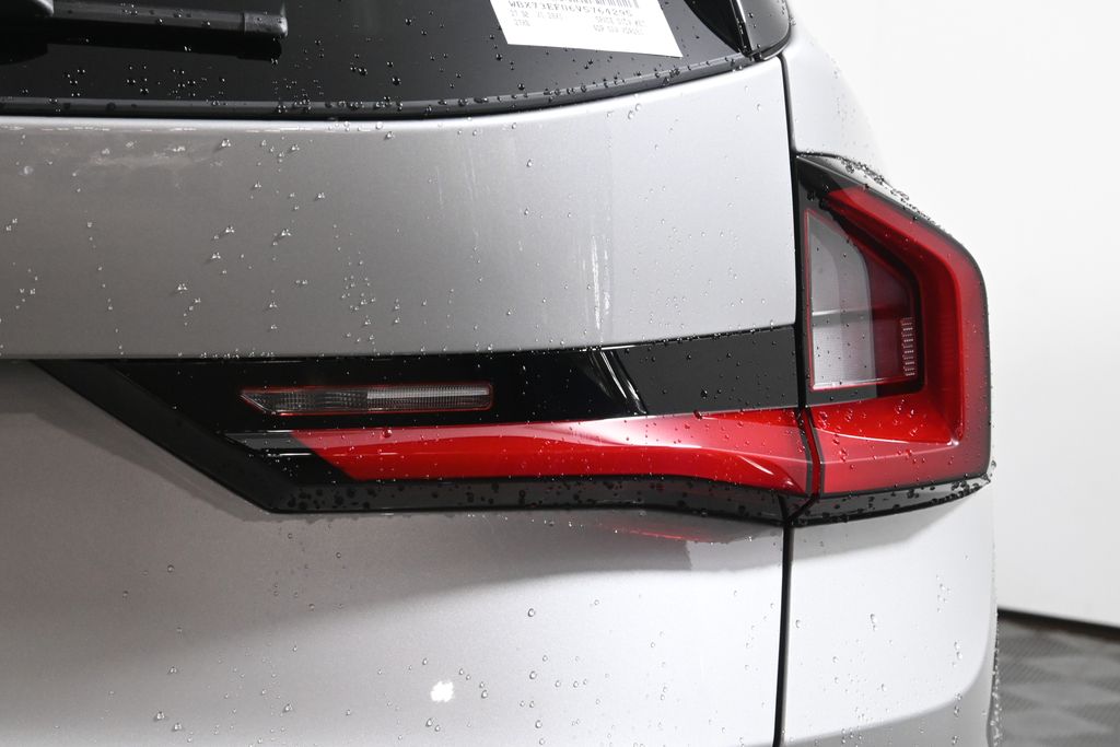 Thumbnail: 2027 BMW X1 - 13