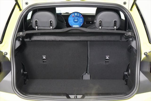 Thumbnail: 2026 MINI Cooper - 8