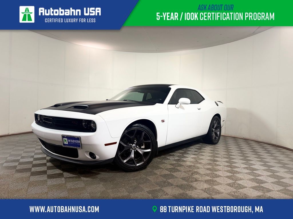 White Knuckle Clearcoat 2017 Dodge Challenger R/T Plus RWD Coupe Rear-Wheel Drive 8-Speed Automatic
