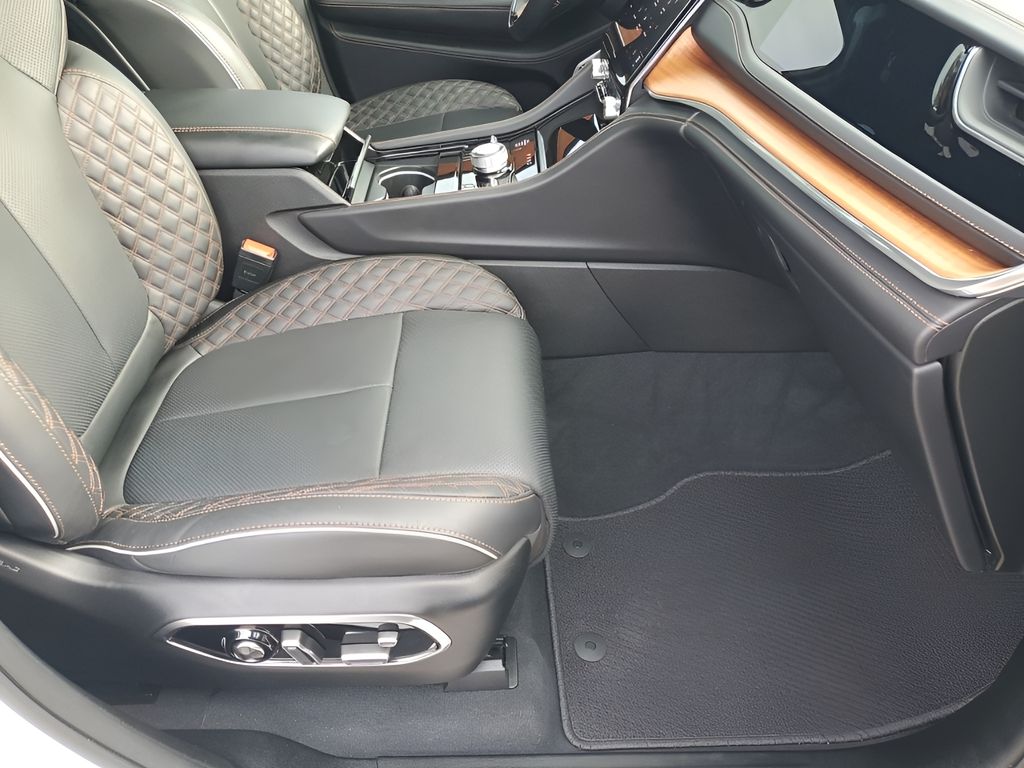 Used Car 2023 Jeep Grand Cherokee  Summit Reserve 4xe For Sale Under $50,000 In Austin, Texas