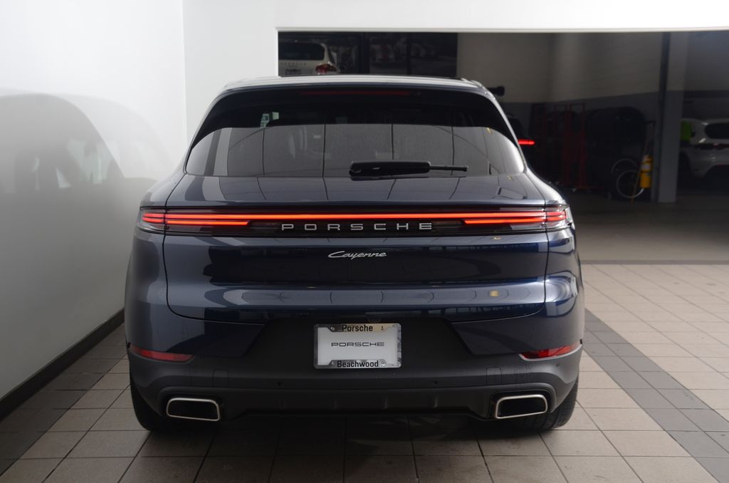 2024 Porsche Cayenne  25