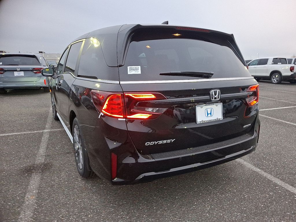 Thumbnail: 2025 Honda Odyssey - 3