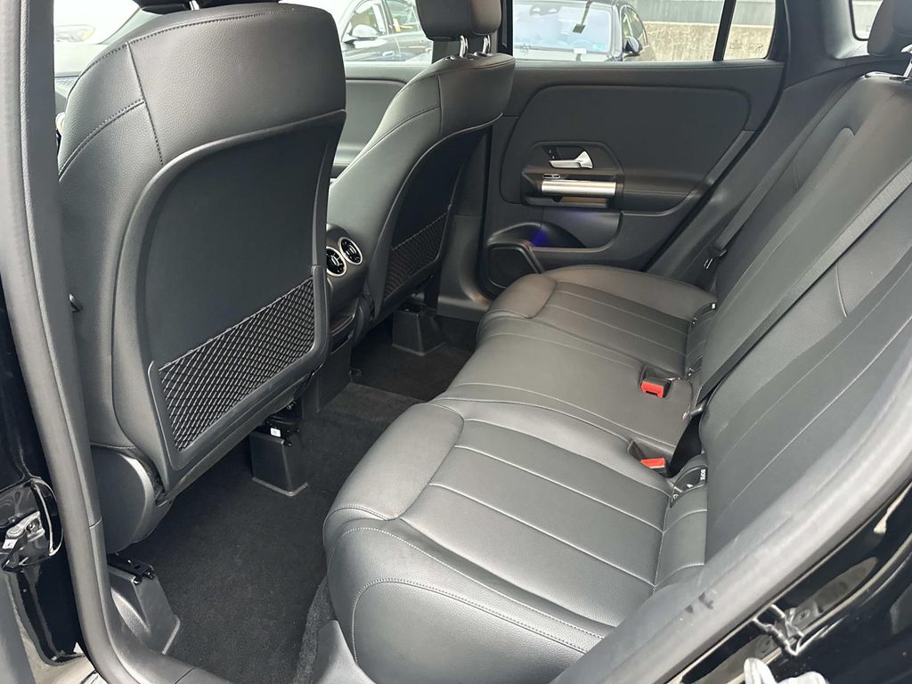 Thumbnail: 2025 Mercedes-Benz GLA - 29