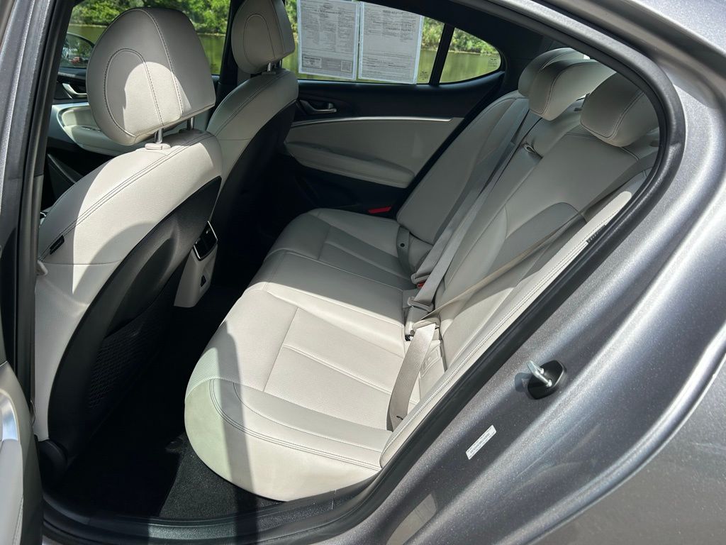 Thumbnail: 2024 Genesis G70 - 13