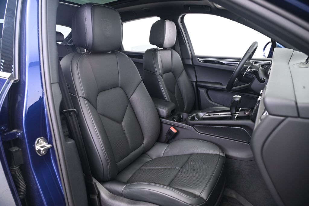 2024 Porsche Macan  29